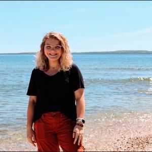 Meet your Posher, Alexandria